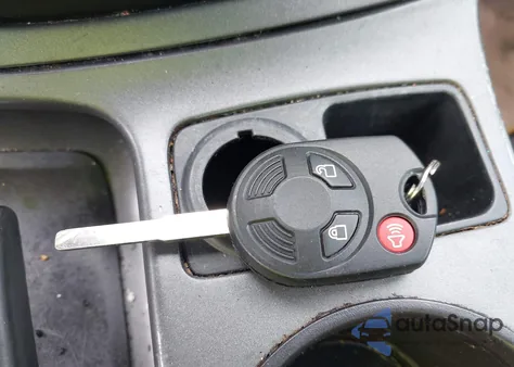 2013 Ford Escape S из США, поврежденный, VIN 1FMCU0F74DUB21162